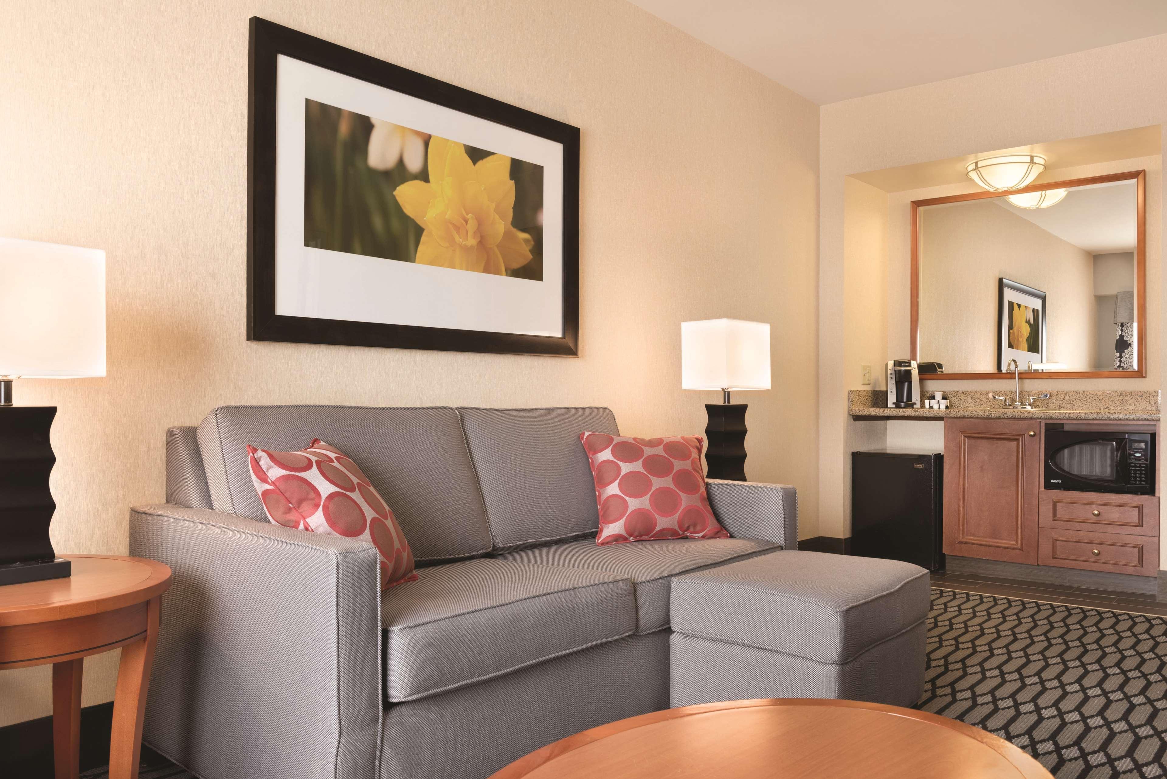 Hilton Garden Inn Akron-Canton Airport North Canton Exteriér fotografie