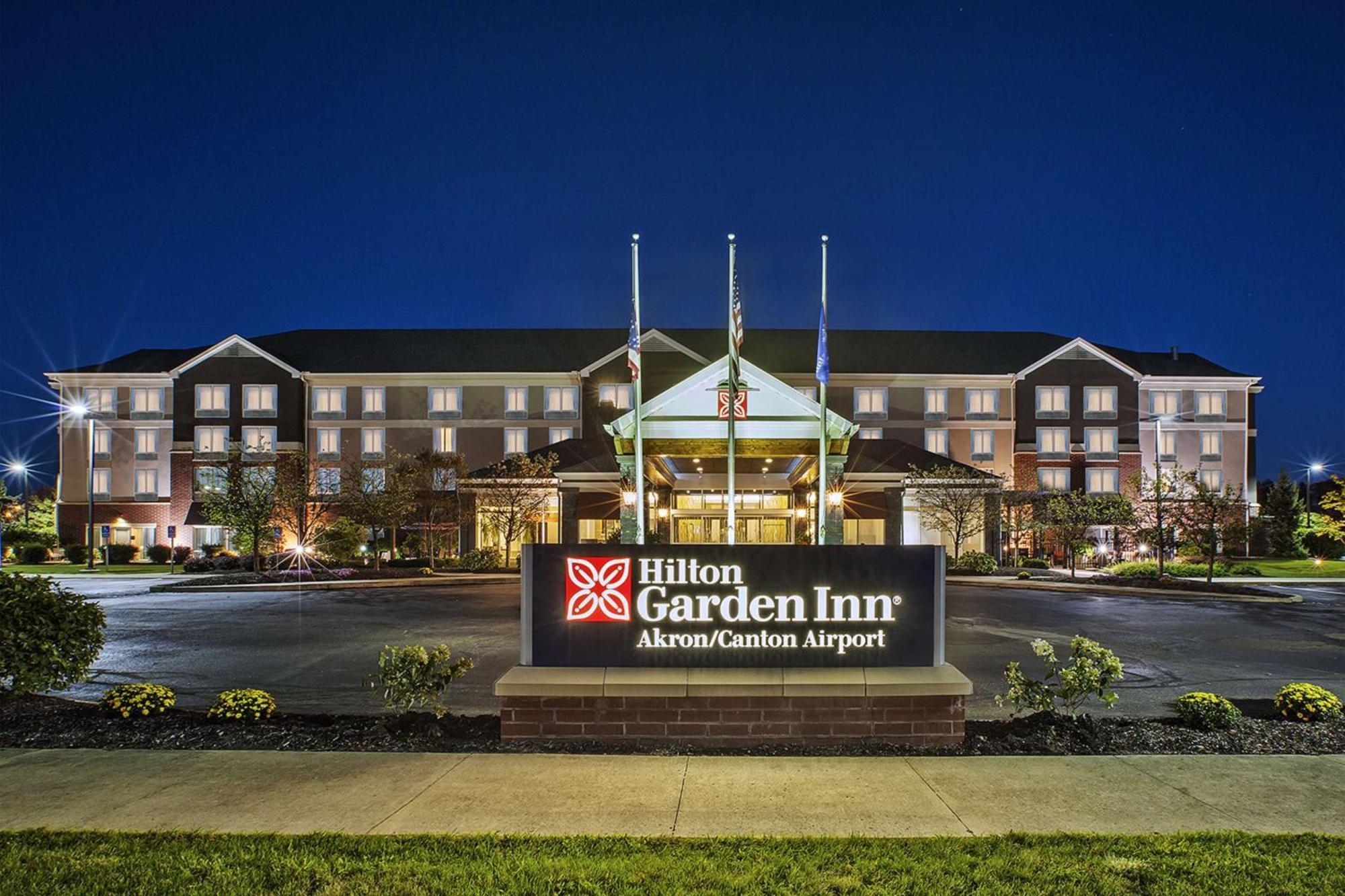 Hilton Garden Inn Akron-Canton Airport North Canton Exteriér fotografie