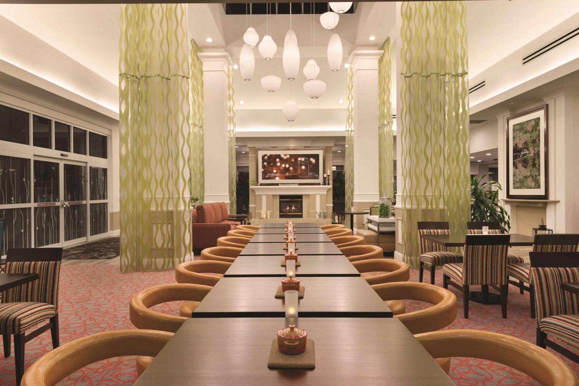 Hilton Garden Inn Akron-Canton Airport North Canton Exteriér fotografie