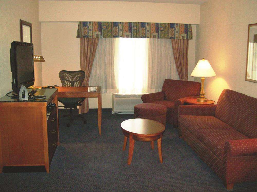 Hilton Garden Inn Akron-Canton Airport North Canton Pokoj fotografie